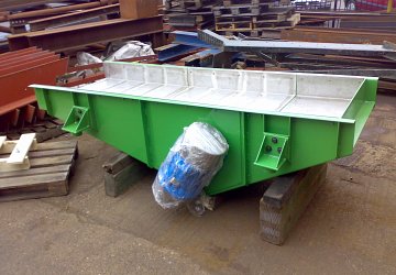 Pan Feeders by HRUS Vibrating Equipment Ltd