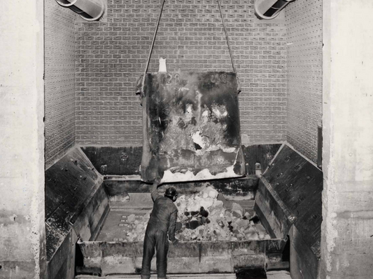 Non Discharging Foundry Shakeout by Hewitt Robins